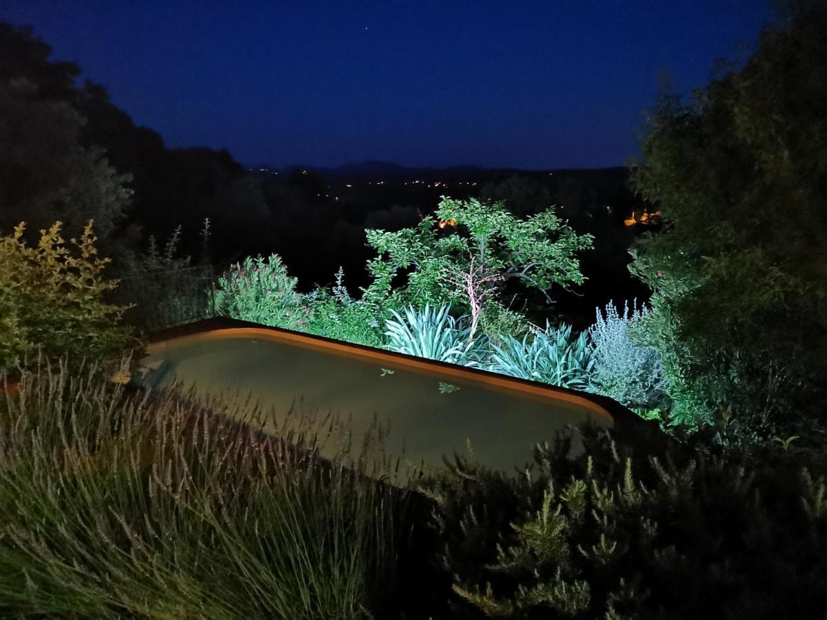 Bed and Breakfast Le Nid Des Arts Tourrettes Exterior foto