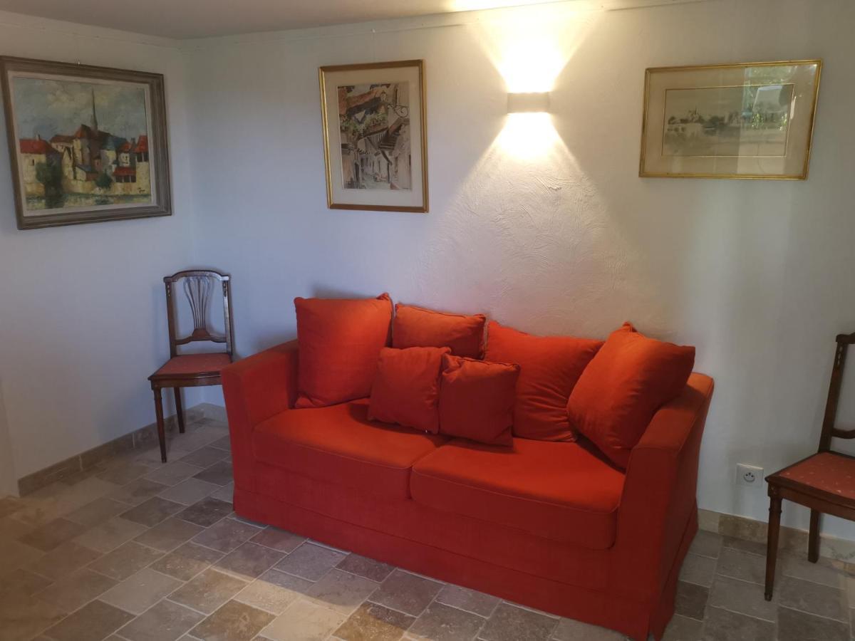Bed and Breakfast Le Nid Des Arts Tourrettes Exterior foto